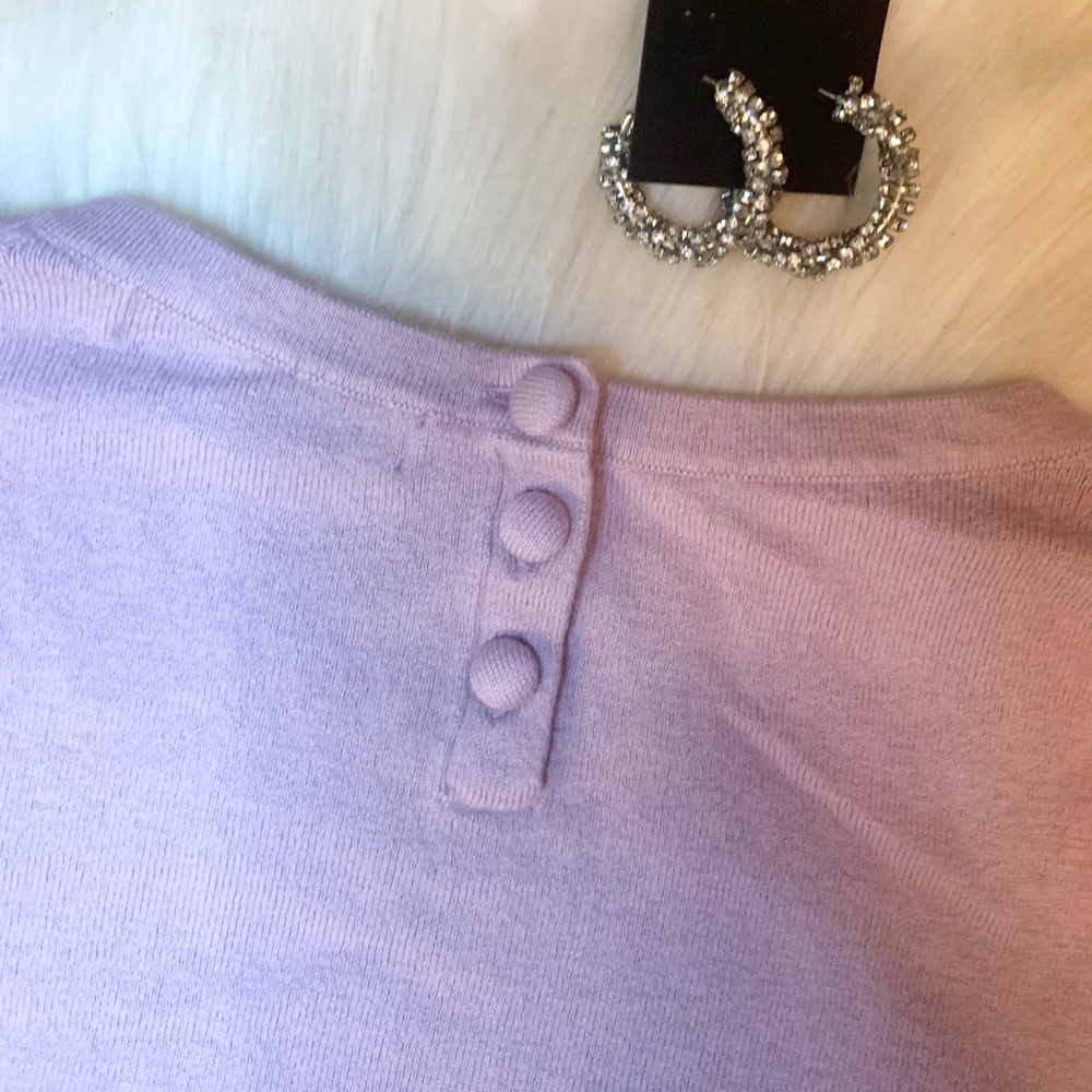 Lavender Fitted Crew Neck Sweater w/ Puffy Sleeve